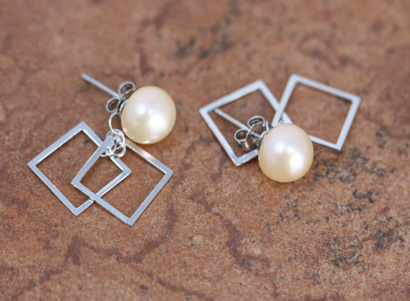 Sterling Silver Freshwater Pearl Earrings